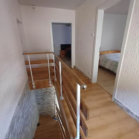 Kwe Vanie 4 Ou 5 Personnes * Busendorf
